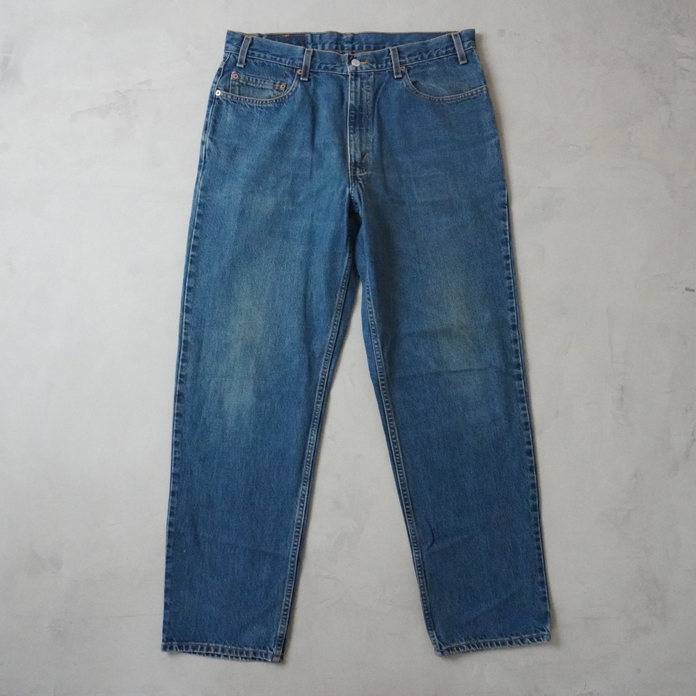 Vintage Levis 550 Relaxed Fit Jeans 36x32 Mens 90s Blue Tapered Leg Denim